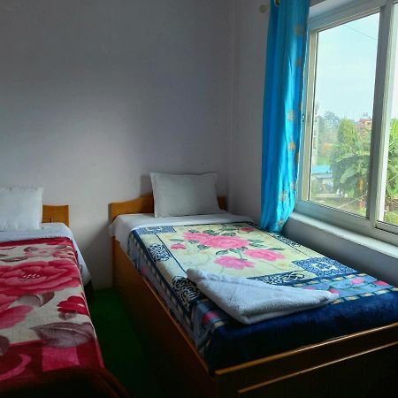 Hotel Aarjan And Restaurant Pokhara Ngoại thất bức ảnh