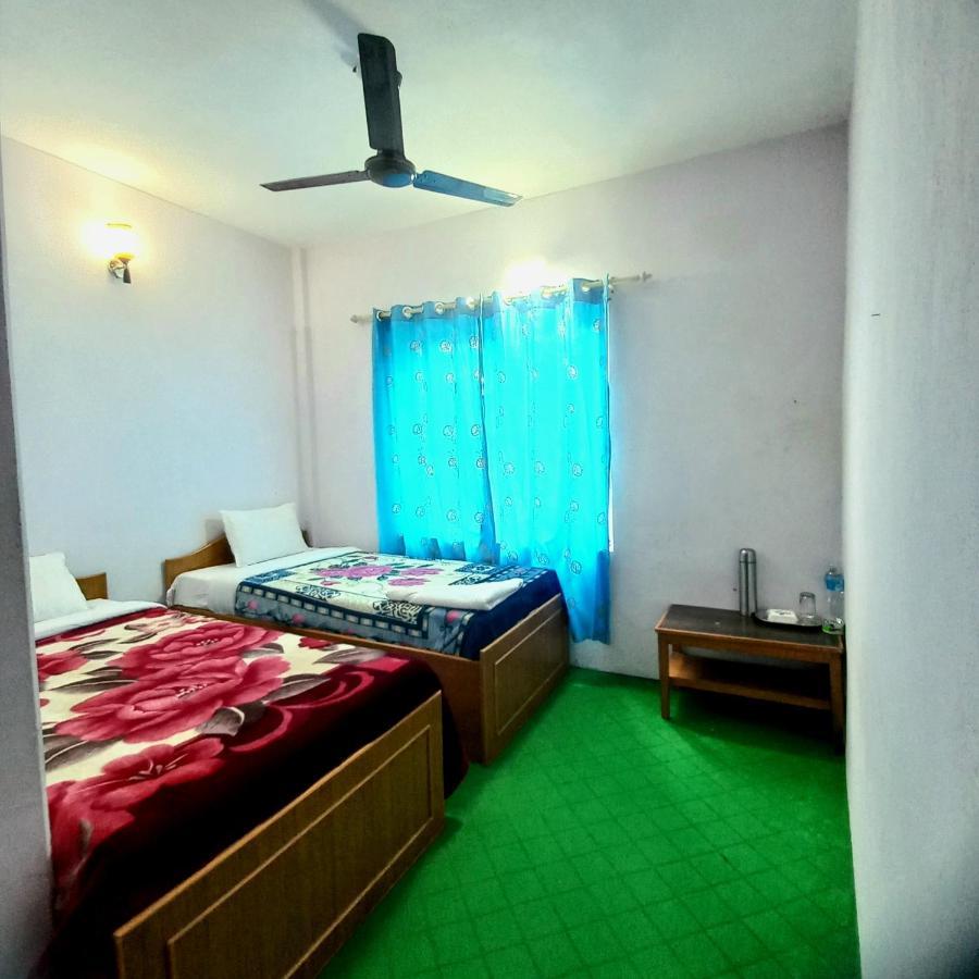 Hotel Aarjan And Restaurant Pokhara Ngoại thất bức ảnh