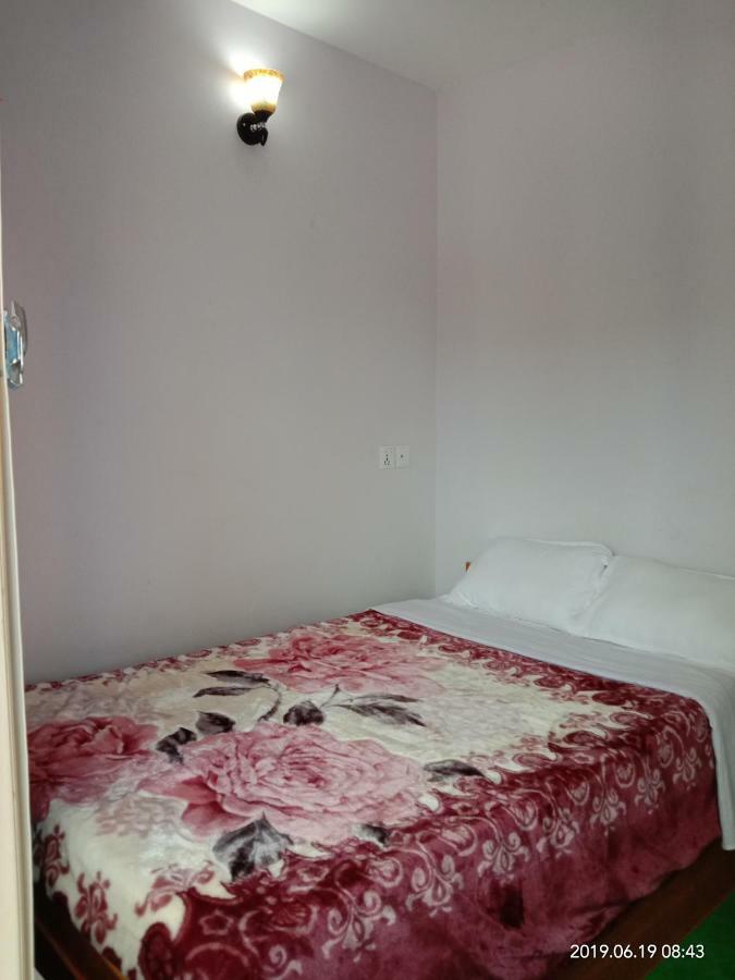 Hotel Aarjan And Restaurant Pokhara Phòng bức ảnh