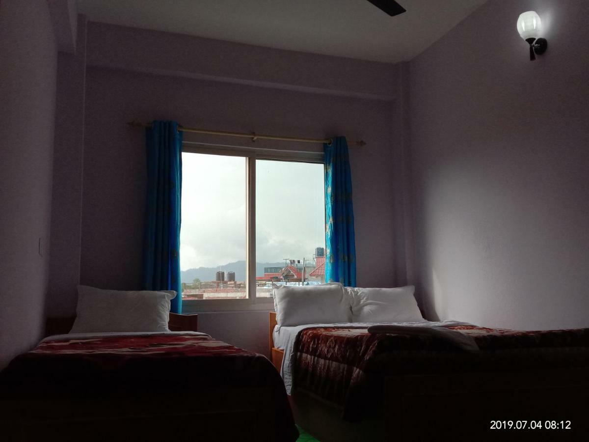 Hotel Aarjan And Restaurant Pokhara Ngoại thất bức ảnh