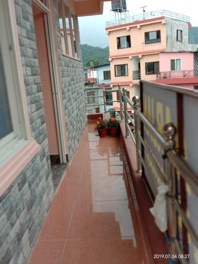Hotel Aarjan And Restaurant Pokhara Ngoại thất bức ảnh