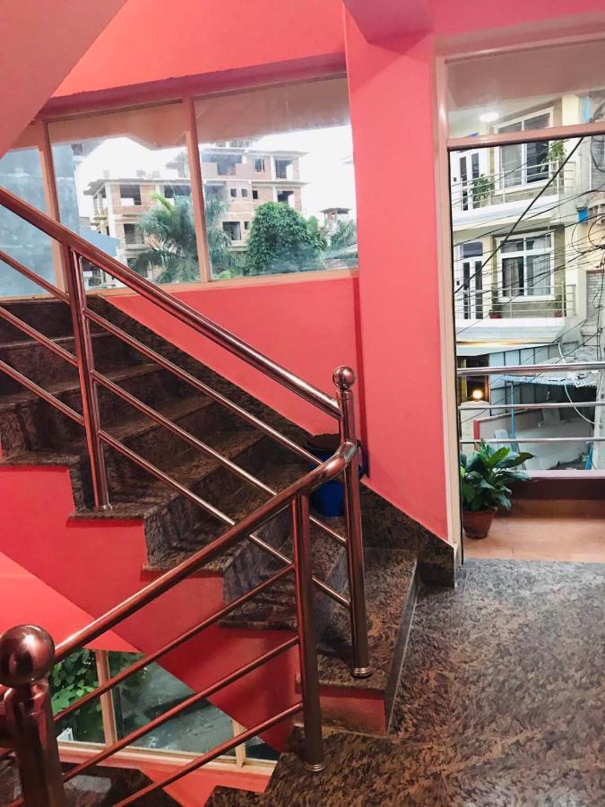 Hotel Aarjan And Restaurant Pokhara Ngoại thất bức ảnh