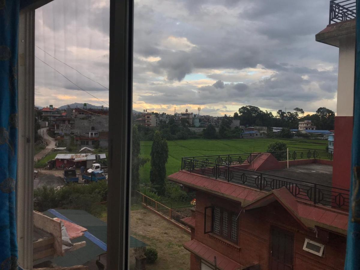 Hotel Aarjan And Restaurant Pokhara Ngoại thất bức ảnh