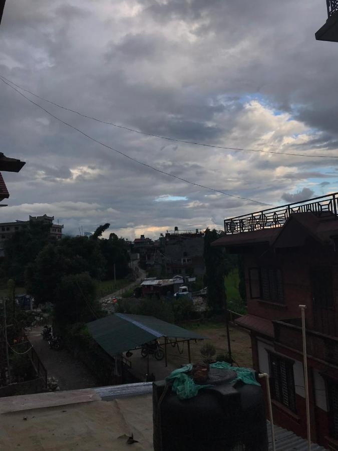 Hotel Aarjan And Restaurant Pokhara Ngoại thất bức ảnh
